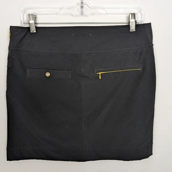 TITLE NINE Skirt 6 Blak Active Pockets Stretch Side Zip Outdoors Hiking Athletic - Picture 2 of 8